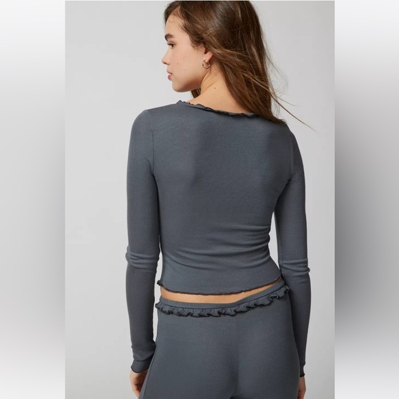 UO Out From Under Sweet Dreams Long Sleeve Top, Grey, Large, NWT - Picture 3 of 7